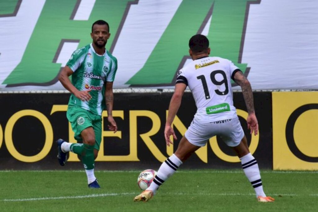 Figueirense perde e fica próximo da Série C