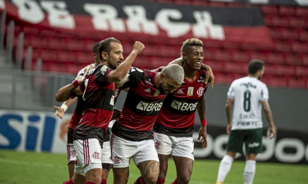 Flamengo vence Palmeiras