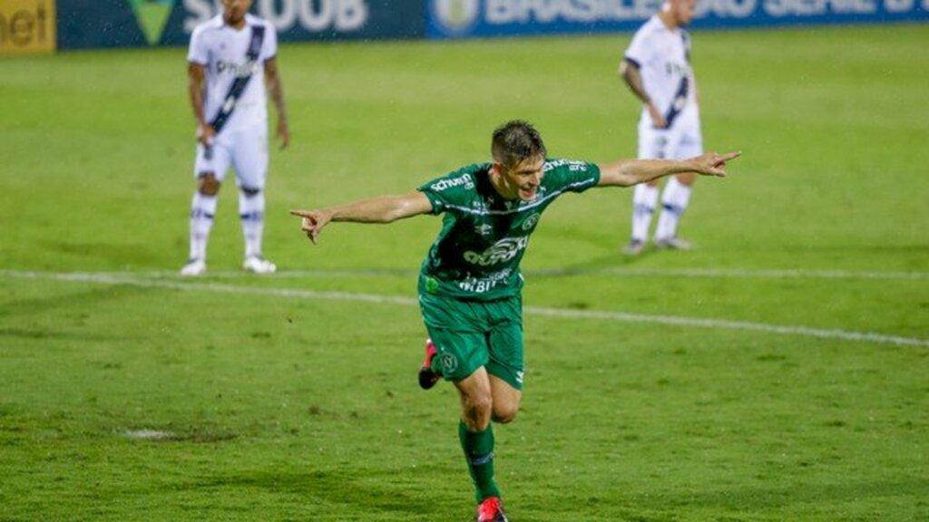 DINHO ZANOTTO/AGIF - Perotti comemora o gol da Chapecoense contra a Ponte Preta