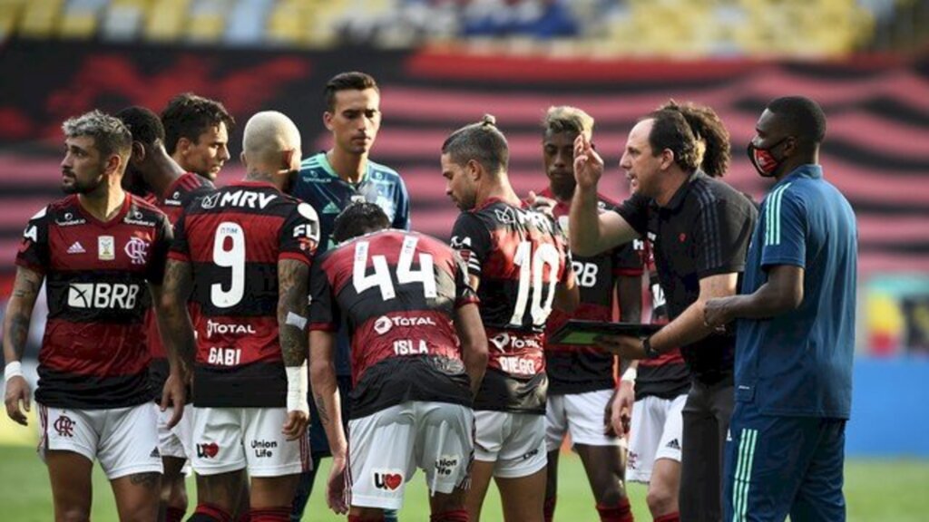 Ceará derrota o Flamengo no Maracanã