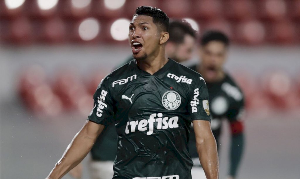 Palmeiras vence River Plate e está perto da final da Libertadores