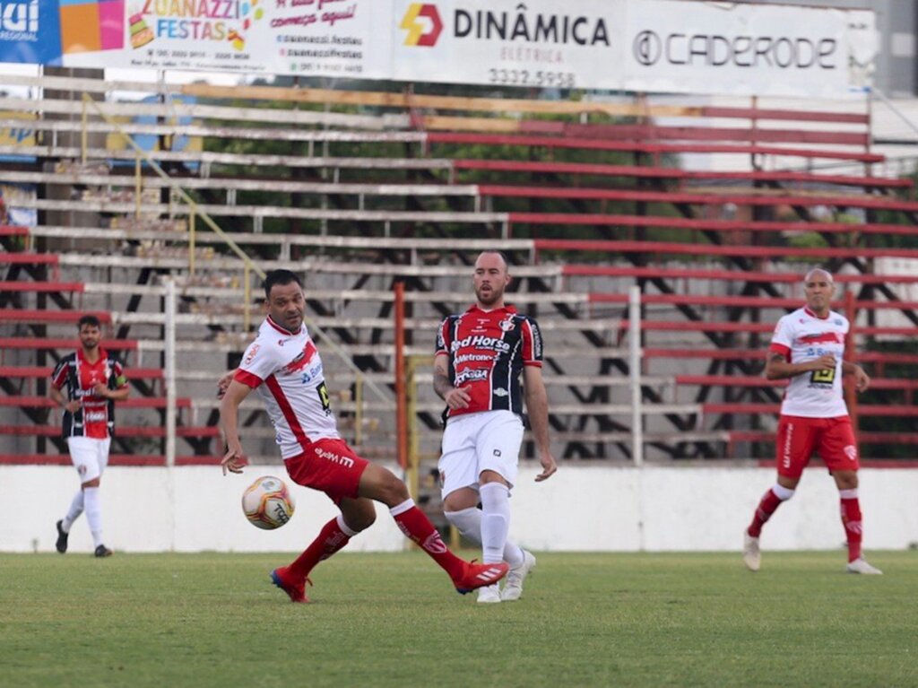 São Luiz-RS vence o Joinville de virada, por 2 a 1