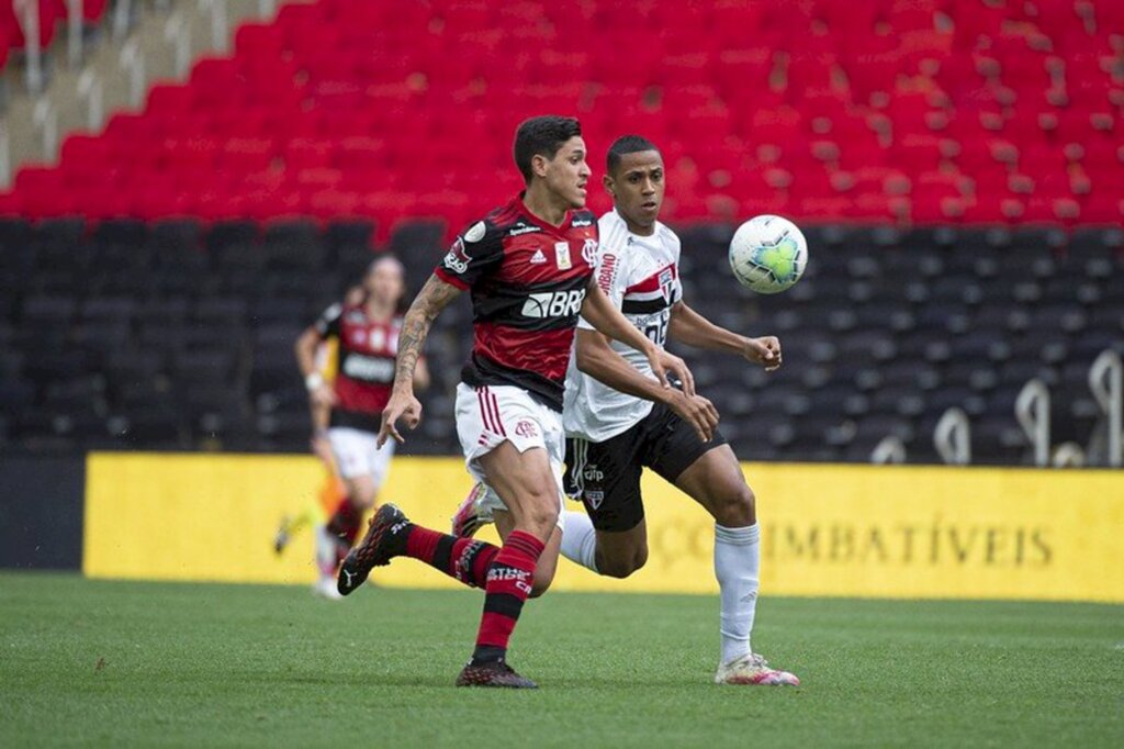 Flamengo perde para o São Paulo por 4 a 1, no Maracanã