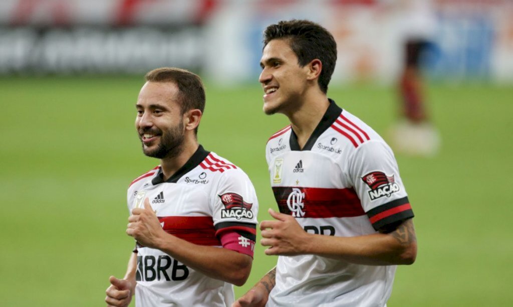 Flamengo e São Paulo duelam no Maracanã