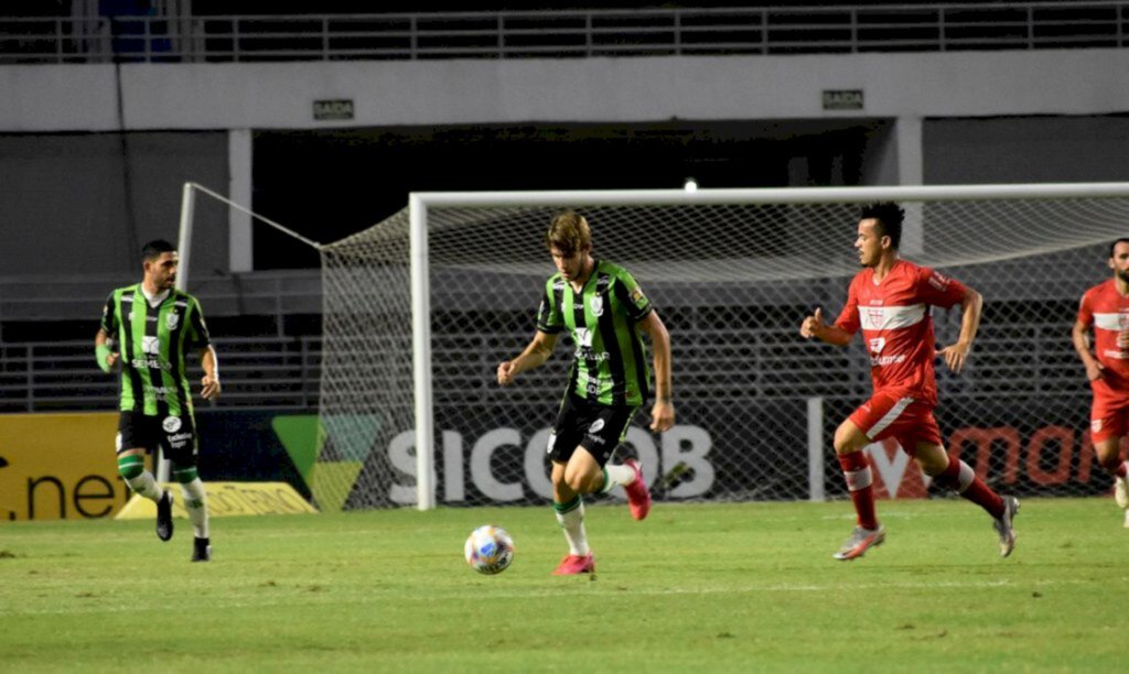 Série B: CRB e América empatam em noite sem gols