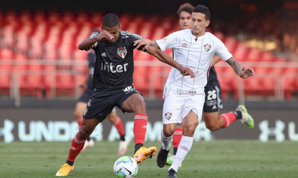 São Paulo derrota Fluminense e retoma vice-liderança do Brasileirão