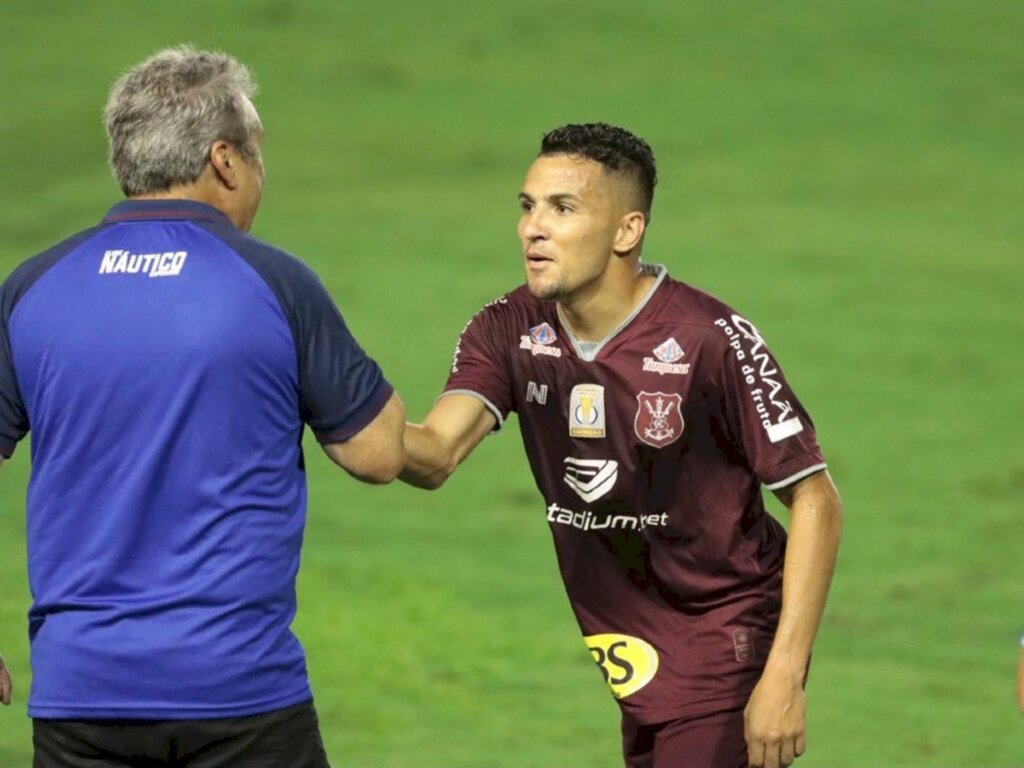 Náutico vence o Figueirense