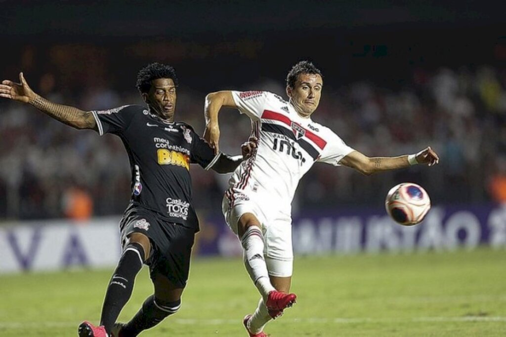 São Paulo vence o Corinthians por 2 a 1