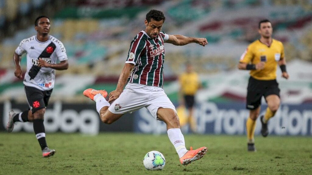 FLUMINENSE DERROTA O VASCO