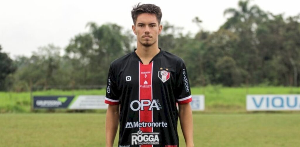 Caio Mello, do Bahia, acerta com o Joinville