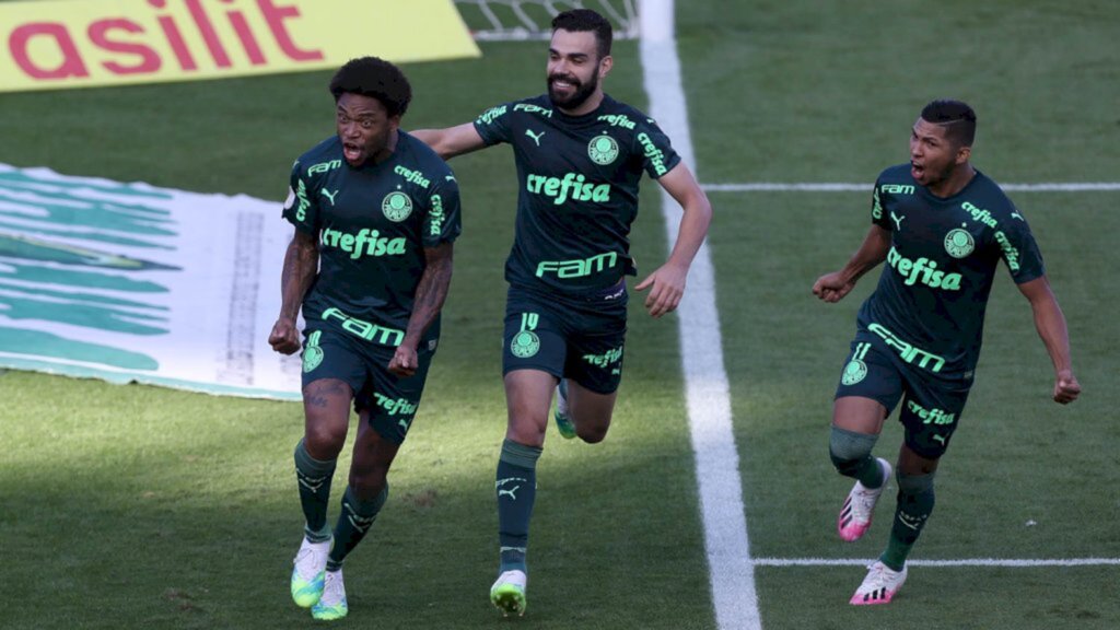 PALMEIRAS SUPERA SANTOS NO MORUMBI E AMPLIA SÉRIE INVICTA PARA NOVE JOGOS