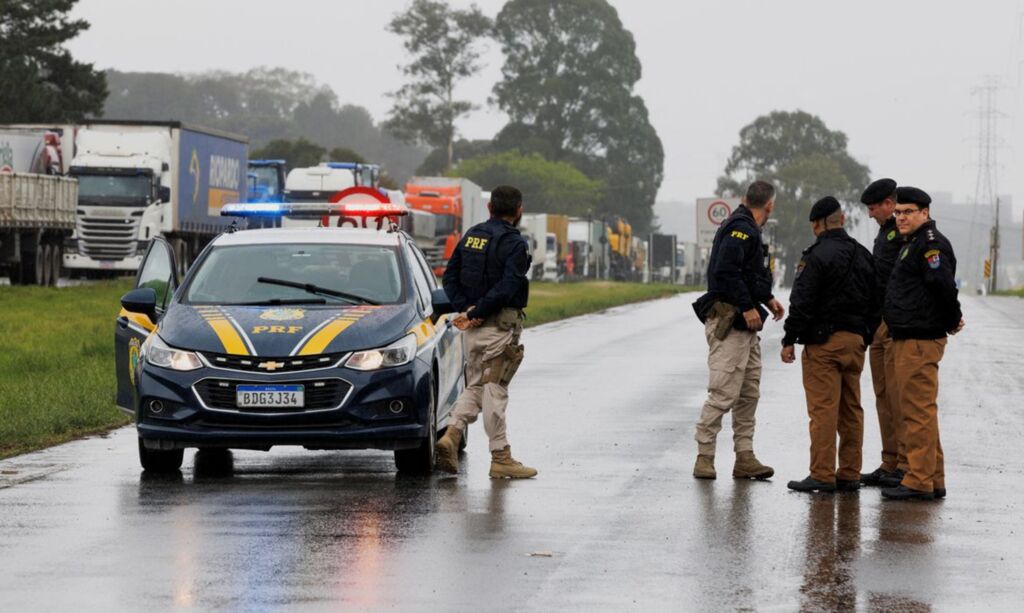 Rodovias federais têm 18 pontos de bloqueio em três estados