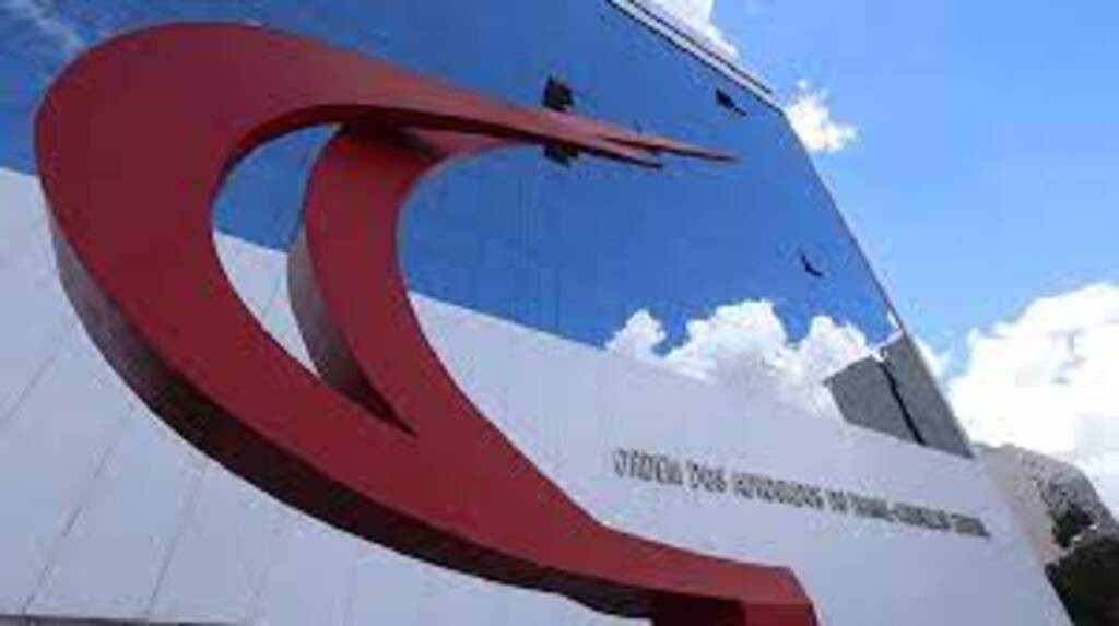 Seccionais da OAB cobram parecer sobre bloqueio de contas decretado por Moraes