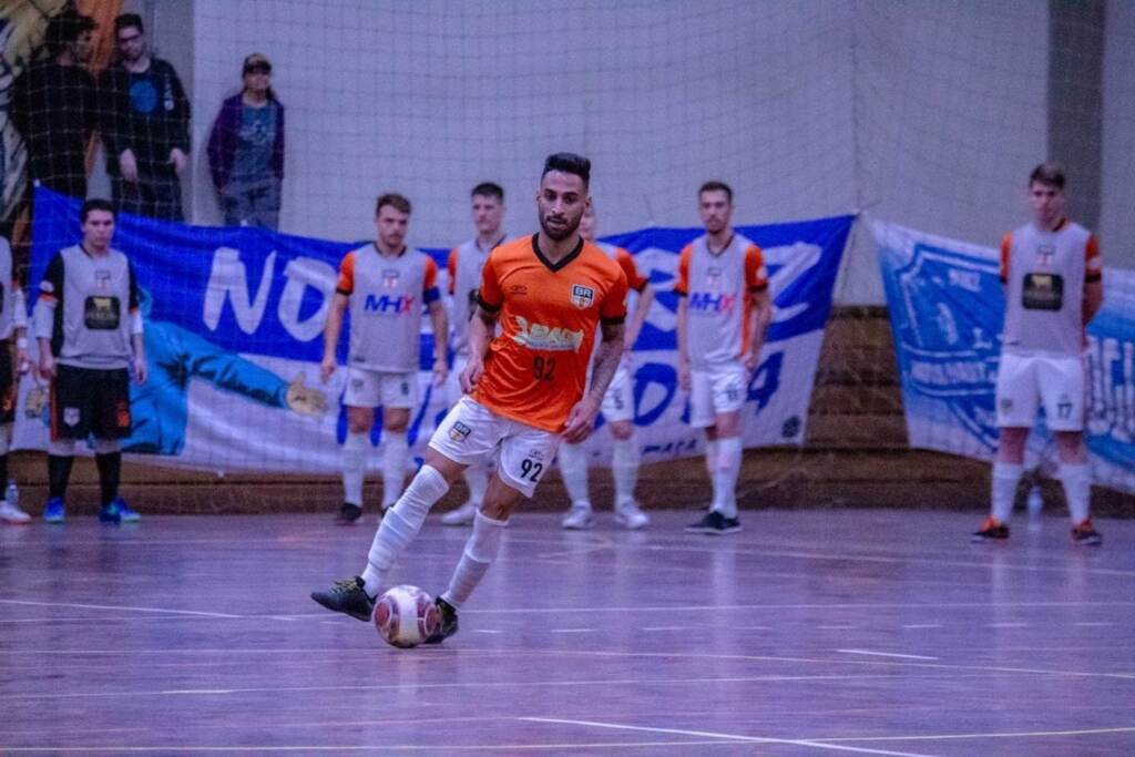 (Foto: Pedro Lopes) - Time laranja e preto precisará vencer a AAGF, em Agudo, no próximo sábado