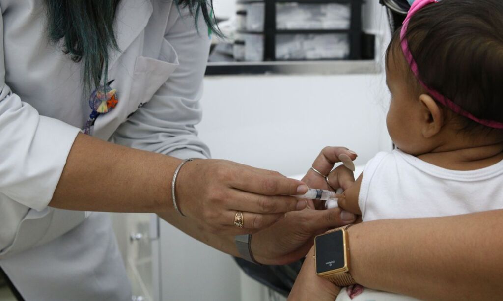 Vacinação para crianças a partir de 6 meses começa nesta quarta em Laguna