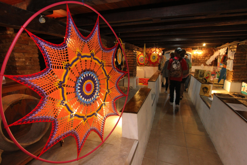 Carlos Queiroz - DP - Mandalas lembram a espiritualidade e a arte passada entre as gerações