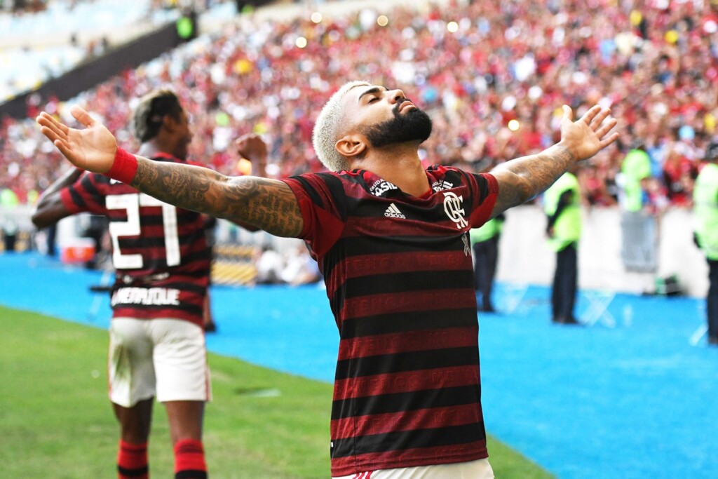 Gabigol, Diego e Cuéllar puxam fila, e Flamengo supera R$ 4 mi em camisas em dois dias