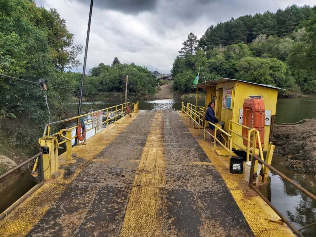 Correia Pinto e Ponte Alta terão de fazer a manutenção da balsa do rio Canoas