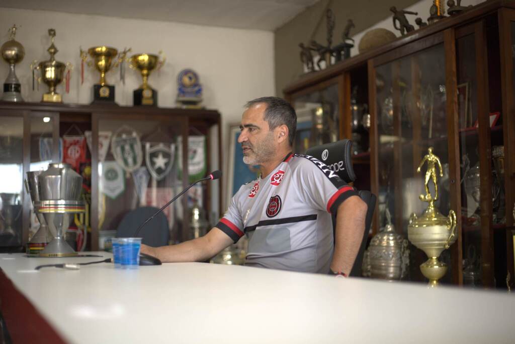(Foto: Italo Santos - AI GEB) - RZ admitiu que o Rubro-Negro está atrás dos rivais