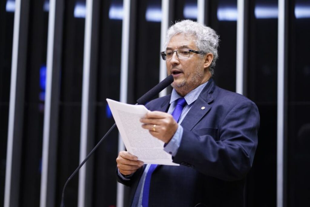 Aprovado na Câmara projeto que restringe liberdade condicional de preso