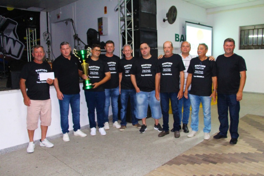 Noite festiva marca a premiação da Copa Coorsel de Bocha 2022