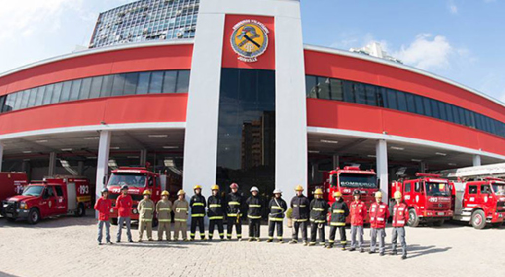 Bombeiros Voluntários de Joinville eleitos Melhor ONG 2022 em SC