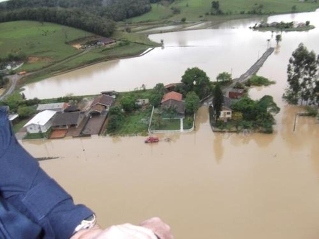 Mais de 20 mil pessoas foram atingidas pela chuva em Santa Catarina