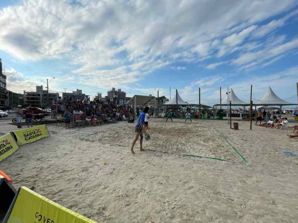 Mundial de Beach Tennis começa nesta quarta-feira em novo local em Laguna