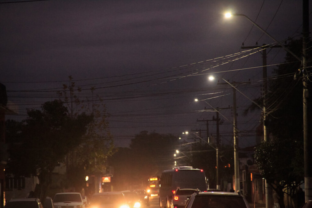 Rua Santa Clara recebe iluminação pública em LED