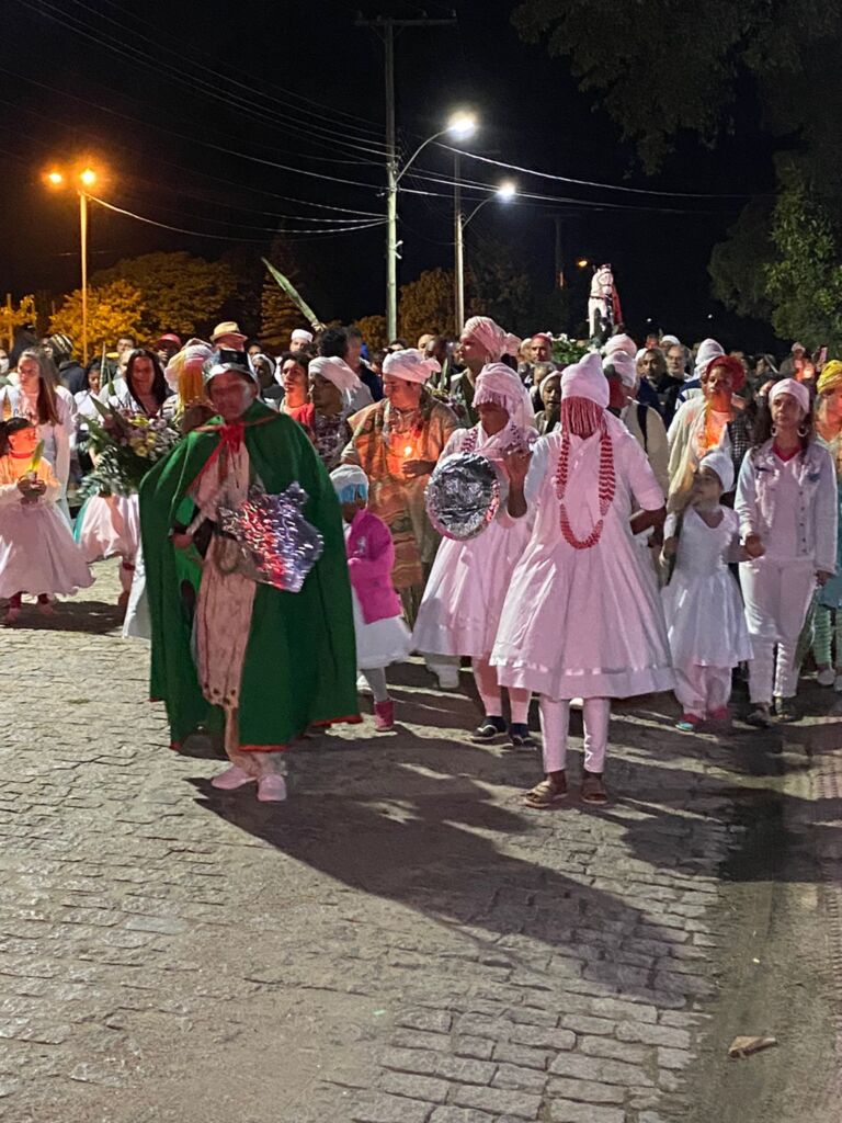 Homenagens a São Jorge incluíram procissões e inauguração de imagem