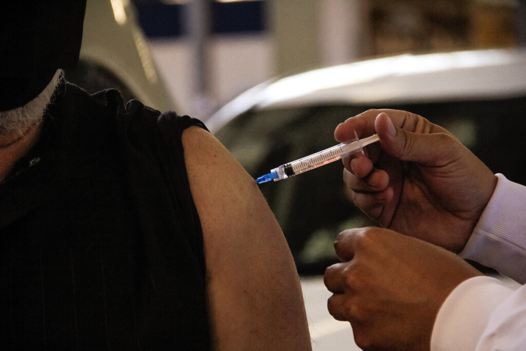 Mais de 73 mil pelotenses com reforço em atraso