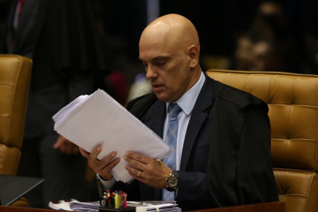Alexandre de Moraes revoga o bloqueio do Telegram