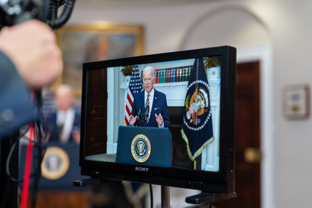 Biden anuncia novas sanções contra a Rússia