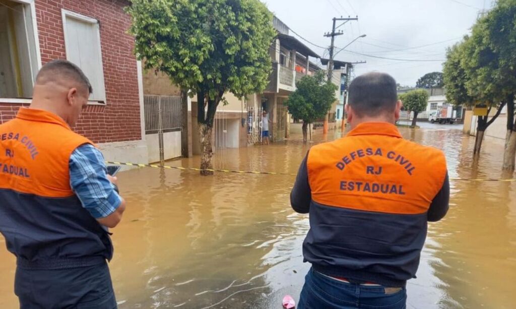 Chuvas em Petrópolis deixam pelo menos 38 mortos
