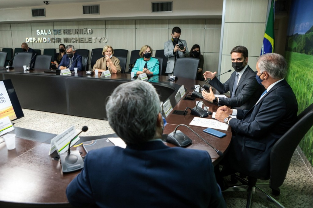 Governo gaúcho vai a Brasília para buscar apoio