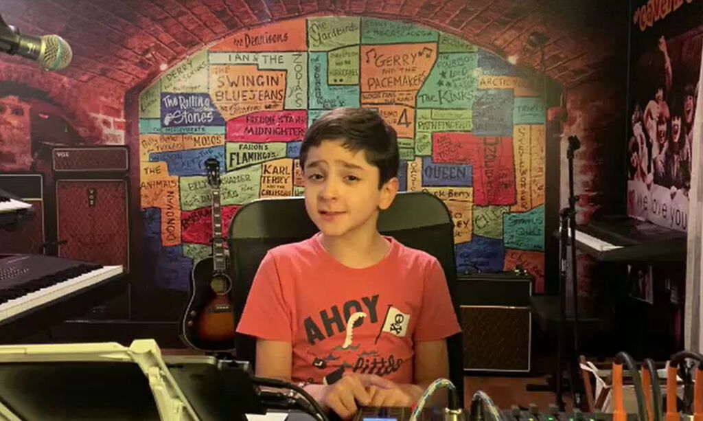 Brasileiro de 8 anos é membro de associação que reúne pessoas com alto QI