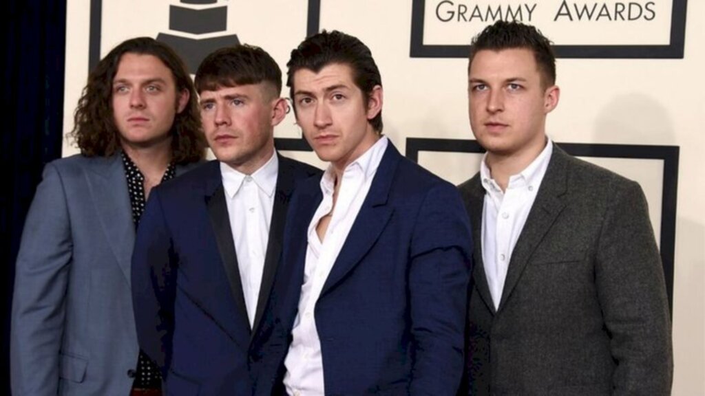 Arctic Monkeys anuncia novo disco