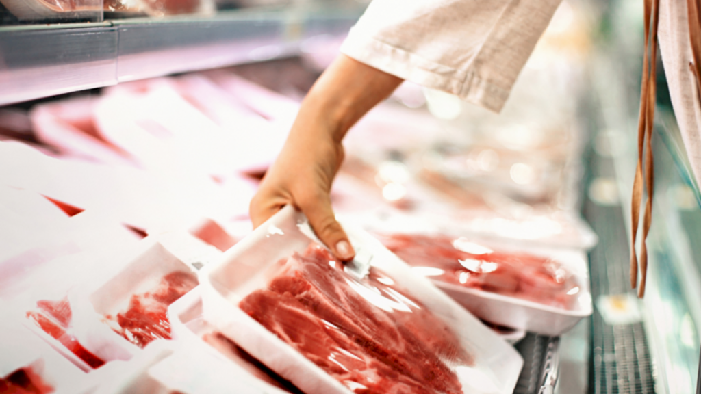 Preço da carne bovina deve cair até 20% em 2023, diz consultoria