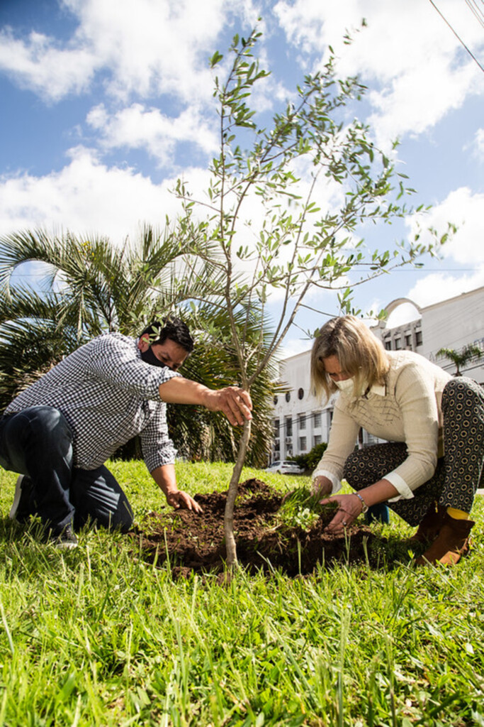Prefeita acompanha ações do Ciclo Verde Pelotas na Cohabpel