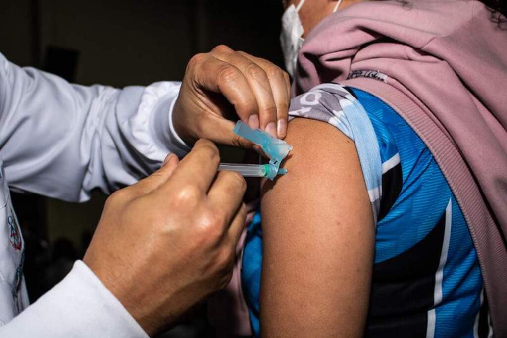 Programação para segunda dose da vacina segue após o feriado