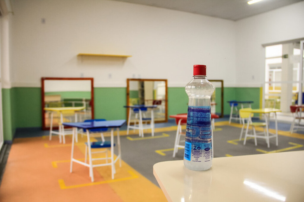 Aulas da rede municipal de ensino retornam nesta quarta