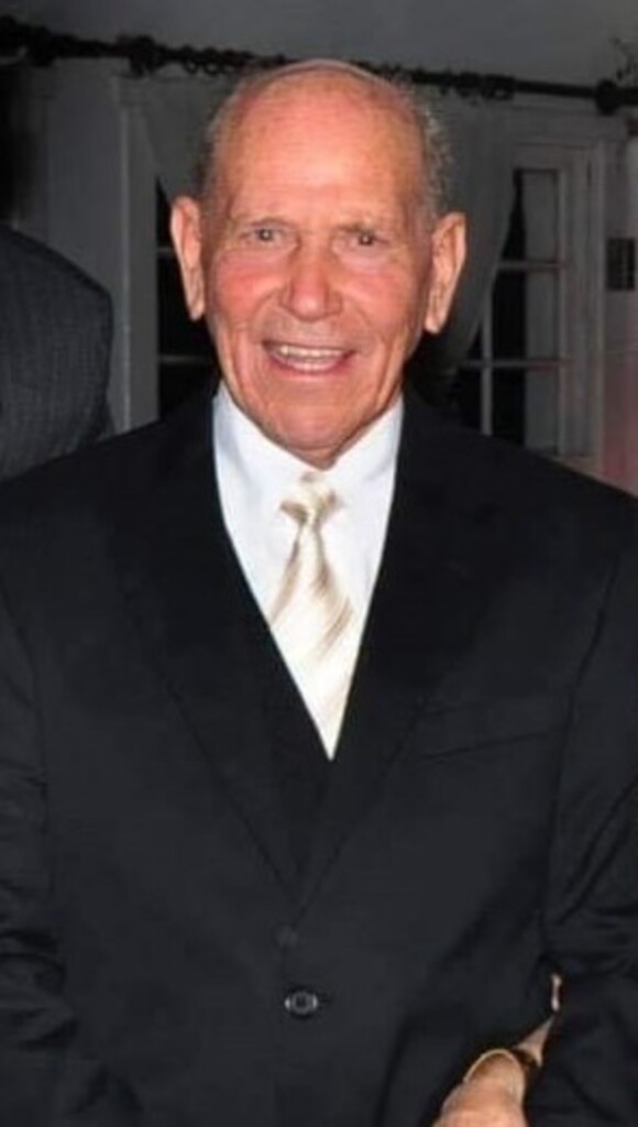 Aos 89 anos, morre Vicente Carvalho