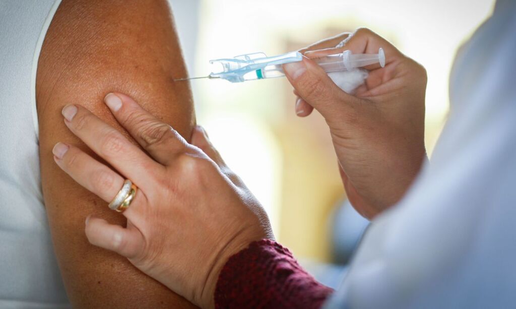 Brasil chega à marca de 100 milhões de pessoas com a 1ª dose da vacina