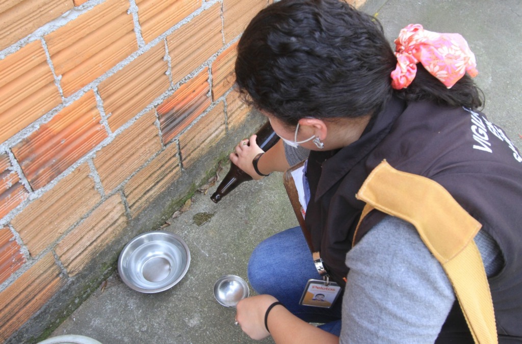 O zunido de um vilão nada silencioso