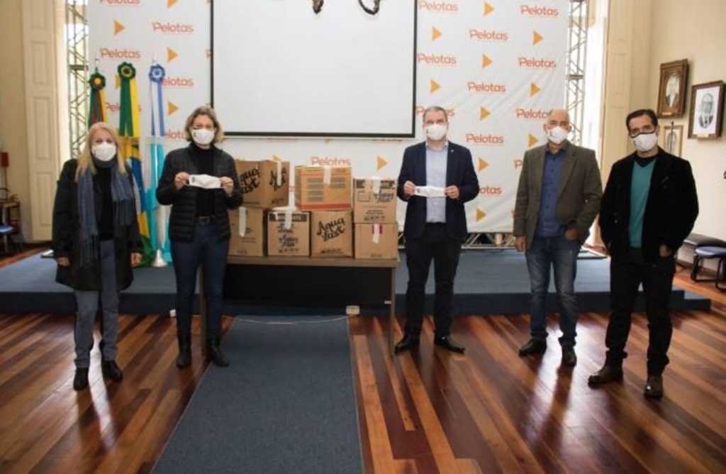 Prefeitura recebe doação de 5 mil máscaras do IFSul