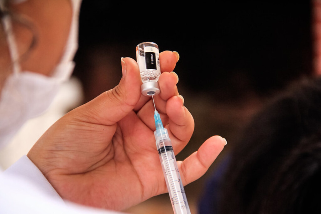 Segunda dose chega mais cedo
