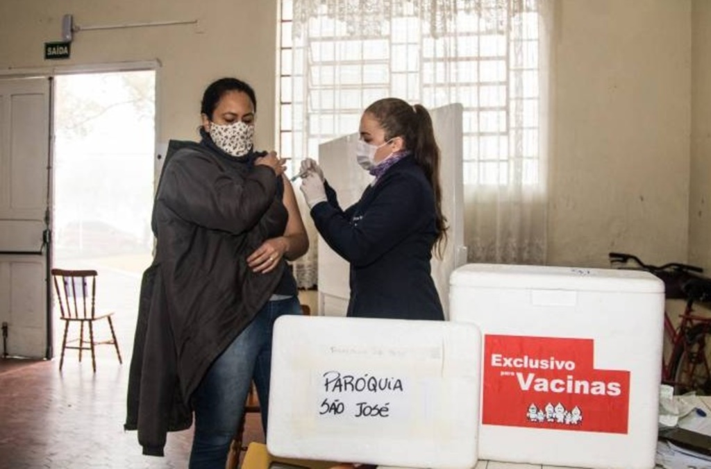 Semana começa com mais de 3 mil cidadãos vacinados
