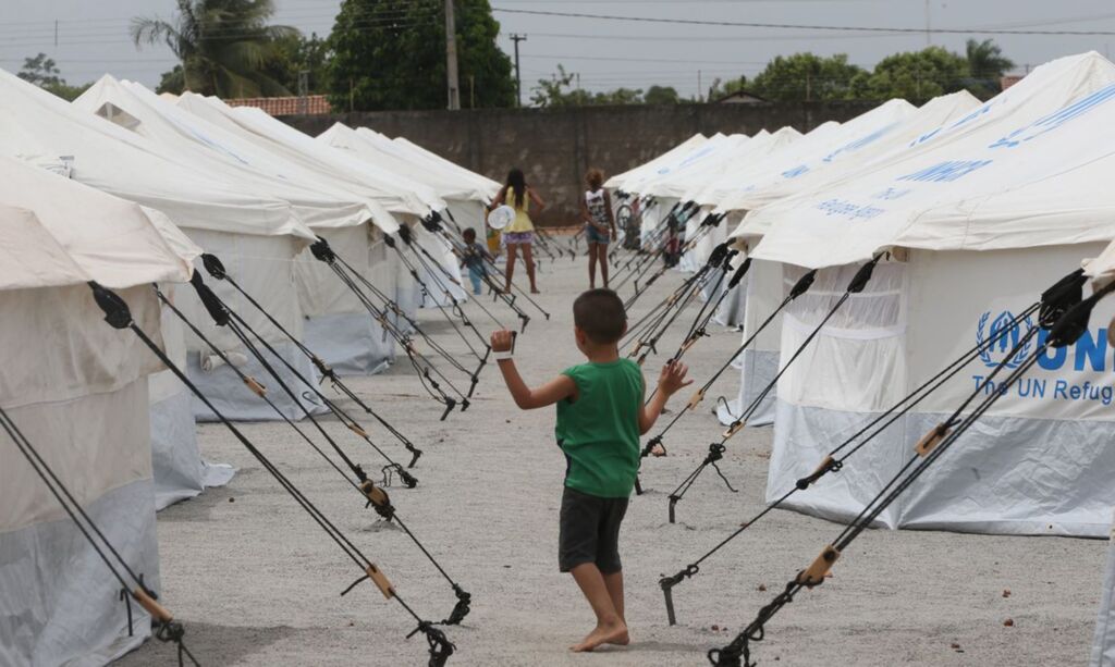 Refugiados no Brasil veem futuro através de educação, saúde e esporte