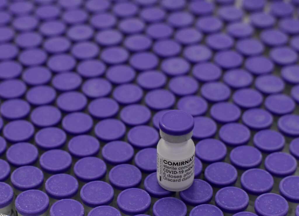 Pfizer testará vacina em grupo de crianças com menos de 12 anos