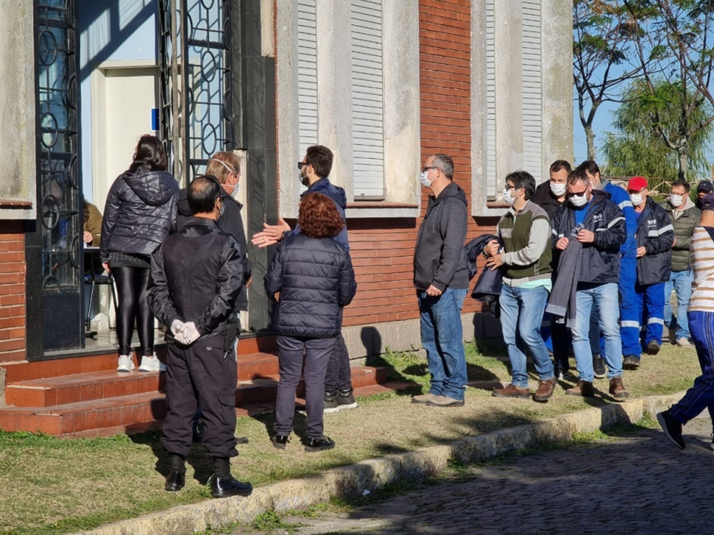 Porto do Rio Grande finaliza primeira semana de vacinação dos portuários